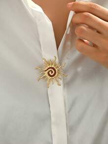 1件 2026新款优雅时尚欧美品质袖扣，款式多样，包括太阳形、花朵形镶嵌白贝壳设计、金色圆形、雌蕊形树脂珍珠设计、圆形人像、蝎子图案等，以及更多其他款式。高端女士配饰，适合派对、商务、正式晚宴、日常搭配等多种场合。手工油画，难免存在细微瑕疵，请放心购买。适用于直径1.2/1.5厘米的纽扣。 - 彩色 - 查看 4