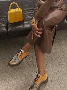 Women's Pointed Toe Lace-Up Brogue Pumps Fashion Mixed Colors Patchwork Block Chunky Heel British Style Flat Oxford Shoes - Greyish Yellow - 查看 7