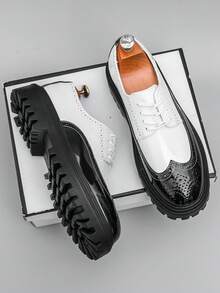 أحذية رسمية عصرية، أحذية سوداء وبيضاء، أحذية مكتبية لامعة كورية، أحذية جلدية كاجوال للرجال بنقوش زهور محفورة على الكعب السميك، أحذية زفاف بريطانية الطراز للعريس والوصيف، أحذية كاجوال بنمط ربطة، أحذية رسمية مريحة بنمط ربطة، أحذية أكسفورد بلون أسود وأبيض، أحذية ديربي بنصل مدبب لامع، أحذية جلدية ناعمة، مقاسات كبيرة 46-50، أحذية جلدية فاخرة بكعب عالٍ لحفلات الضيافة - أبيض وأسود - مشاهدة 2