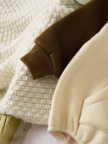 1件婴儿男童可爱卡通熊和英文字母图案加厚保暖连体衣，柔软毛绒面料，休闲度假风格，适合秋冬季居家、户外、幼儿、派对等场合 - 杏色 - 查看 6