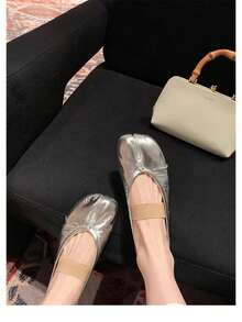 New Tren.Dy Open-Toe Soft-Sole Split-Toe Shoes For Women Flat Pig Trotter Split-Toe Single Shoes Mules (Silver/White/Black Size 35-40) - 銀色 - 查看 2