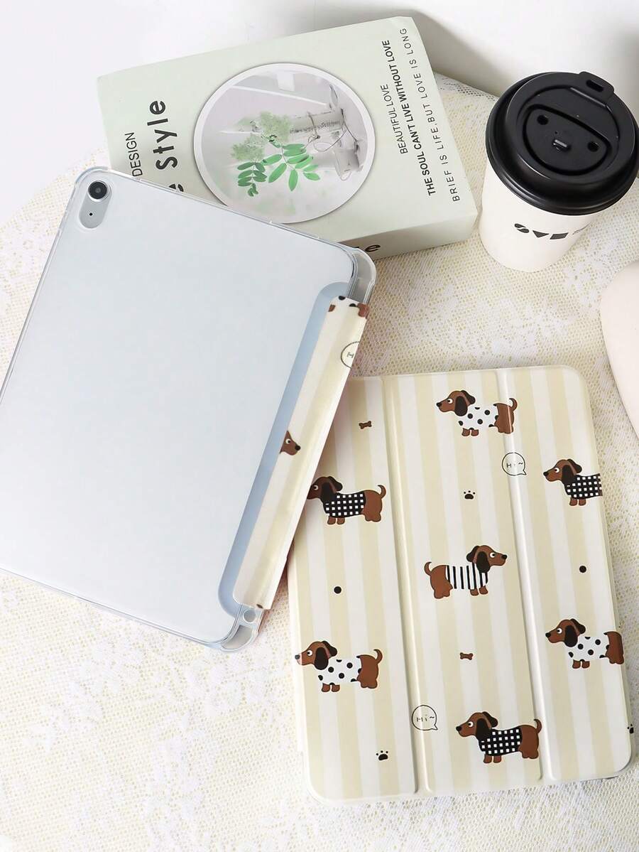 1 Stück transparente Stifthalter Dreifach-Falt Milchig weiß gestreifte Dackel bemalte flache Tablet Hülle, integrierter Stifthalter, Dreifach-Falt Ständer, TPU Soft Edge Schutz Anti-Sturz und Abriebfest, Magnetischer Schlaf/Wach-Modus, minimalistisch/kreativ/personalisiert/lustig/süß/speziell Dreifach-Falt Tablet Hülle, iPad Dreifach-Falt Tablet Hülle mit Stifthalter, das Produkt beinhaltet keinen Stift - Verschiedenfarbig - Übersicht 1
