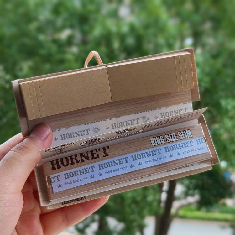 1セット、3in1ローリングペーパー - 巻紙50枚 + フィルターチップ50枚 + ローリングトレイ + グラインダー - ポータブル&便利なローリングペーパー、グリーン/ブラウンカラーオプション、自宅、アウトドア、旅行、喫煙アクセサリー、クリスマス&ハロウィーンギフトに適しています - マルチカラー - 見る 8