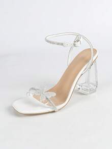 女士厚底水晶高跟凉鞋，方头水钻蝴蝶金属扣优雅时尚露趾设计，基础款，适合派对、夏季和秋季穿着。 - 白色 - 查看 18