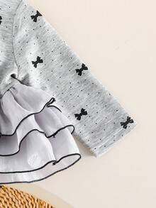 2 件女婴可爱蝴蝶结印花雪纺长袖上衣和休闲裤套装，时尚甜美