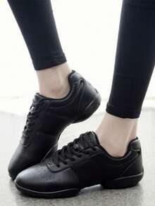 Giày đế dày dành cho nữ, Giày khiêu vũ đơn giản tối giản dành cho nữ, Giày khiêu vũ vuông đế mềm cao su cổ điển chống trượt, Giày tập thể dục trong nhà đế tháo rời để nhảy dây, nhảy dây, chạy bộ, Giày thể thao đế mềm êm ái, Giày khiêu vũ siêu nhẹ, buộc dây thoải mái, thoáng khí (Phiên bản da hơi chật, nên đặt hàng lớn hơn một cỡ) - màu đen - Xem 11