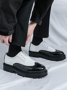 أحذية رسمية عصرية، أحذية سوداء وبيضاء، أحذية مكتبية لامعة كورية، أحذية جلدية كاجوال للرجال بنقوش زهور محفورة على الكعب السميك، أحذية زفاف بريطانية الطراز للعريس والوصيف، أحذية كاجوال بنمط ربطة، أحذية رسمية مريحة بنمط ربطة، أحذية أكسفورد بلون أسود وأبيض، أحذية ديربي بنصل مدبب لامع، أحذية جلدية ناعمة، مقاسات كبيرة 46-50، أحذية جلدية فاخرة بكعب عالٍ لحفلات الضيافة - أبيض وأسود - مشاهدة 8