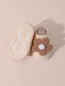 4 أزواج جوارب أرضية مضادة للانزلاق بطبعات زهرية للبنات الصغار، جوارب كاحل قصيرة جميلة للرضع، مناسبة لجميع الفصول - متعدد الألوان - مشاهدة 6