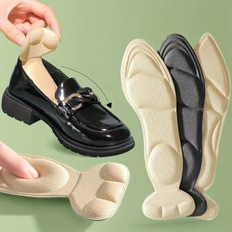 两双透气记忆棉鞋垫，防滑舒适，多功能可裁剪按摩鞋垫，厚实柔软的黑色和米色鞋垫，适用于高跟鞋、靴子和运动鞋，男女通用，适合运动和休闲穿着。