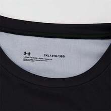 Under Armour 男士极简短袖T恤，宽松版型，透气柔软，适合运动和日常穿着 - 黑色 - 查看 4