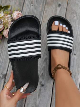 女士格子枕头拖鞋，轻便柔软的家居拖鞋，时尚夏季沙滩拖鞋