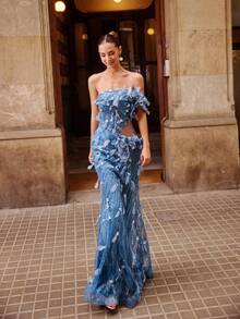 Faeriesty Hochglanz Luxus Abendkleid mit Perlen, Pailletten und einem Schulterausschnitt im Meerjungfrauenstil, mit floralen Akzenten an der Schulter und transparentem Taillenausschnitt - ideal für Hochzeiten, rote Teppich Events, Abendgalas und Preisverleihungen - Graublau - Übersicht 8