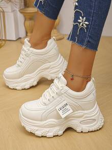 新款网面休闲女鞋，透气时尚百搭女士厚底运动鞋