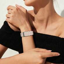 Fashionable New Smart Bracelet, Screen-Less Design, Waterproof, Multiple Exercise Modes, Exercise Tracking Records, Sleep Monitoring - Black - View 4
