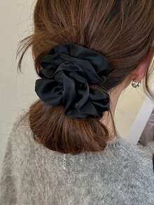 2pcs/1pc Women 5.51in/14cm Super Large Silk Satin Black/Red Scrunchie, Fashion Versatile High-End Elegant Simple Solid Color Ponytail Holder, Suitable For Daily Casual, Commute, Vacation, Hairstyling, Makeup, Outfit Matching Accessories Scrunchies Hair Ties Scrunchy Hair Ties