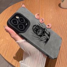 Funda de Teléfono con Patrón Retro de Personalidad Animal Lobo Súper Feroz para iPhone 16ProMax/16E/15Pro/14Plus/13ProMax/12/11Pro, Resistente a Impactos, Diseño de Moda, Cubierta Protectora de TPU, Cuero Sintético de Gamuza - Colores mixtos - Ver 4