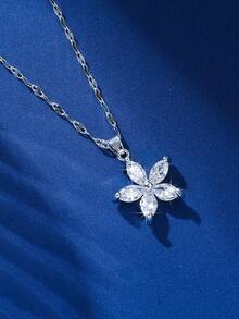 1 件时尚清新五角花瓣方晶锆石吊坠女式锁骨链情人节