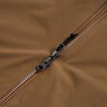 Columbia Sunrise Cabin™ 男士柔软舒适羽绒服，适合户外运动、旅行和休闲穿着 - 棕褐色 - 查看 8