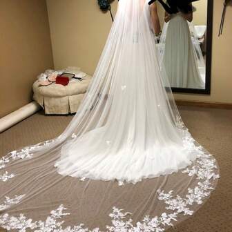 1pc 3 Meters Long Cathedral Lace Veil With Luxurious Bridal Veil Design, Wedding Ceremony Accessory