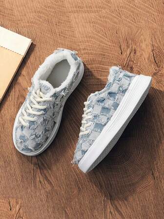 1 Pair Casual Sneakers For Boys & Girls, Student Skate Shoes, Low-Top Lace-Up Couple Shoes, Comfortable & Soft, Suitable For Teenagers, Holiday Gifts, All Seasons, Daily Commute, Fashionable Street Style, Optional Thermal Lined For Warmth