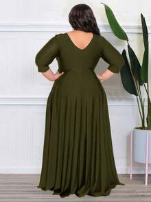 Vestido elegante de primavera de unicolor con cuello en V y cintura ceñida para mujer de talla grande - Verde militar - Ver 2