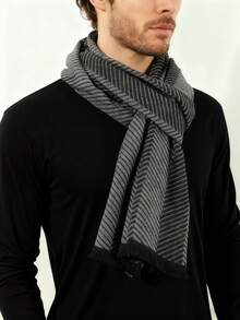 1 Stück Herren lässiger, vielseitiger, modischer kurzer Quasten-Schal mit gestreiftem Karomuster, Schwarz, geeignet für Winterkleidung, tägliche Fahrten und Ausflüge