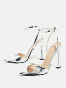 Sandalias de tacón asimétrico con punta puntiaguda y tira para mujer, de material de superficie espejada de alta calidad, adecuadas para primavera/verano, fiesta nocturna, pasarela, ocasiones formales, uso casual en casa, tacones altos elegantes de color plata - Plateado - Ver 5