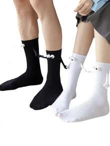 半双装磁性情侣袜，创意3D大眼睛设计，适合情侣、朋友、家庭聚会、情人节礼物、上学和日常穿着，四季皆宜。 - 黑與白 - 查看 4