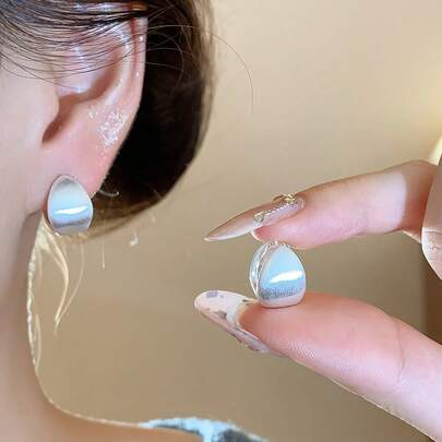 1 Pair Minimalist Style Bead & Water Drop Textured Hoop Earrings, Suitable For Daily Commute