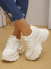 新款网面休闲女鞋，透气时尚百搭女士厚底运动鞋