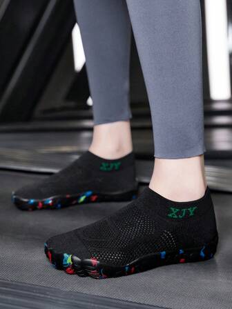 New Children & Parent Quick-Dry Swimming Diving Snorkeling Wading Thermal Spring Anti-Slip & Durable Perforated Lightweight Breathable Beach Fishing Wading Shoes