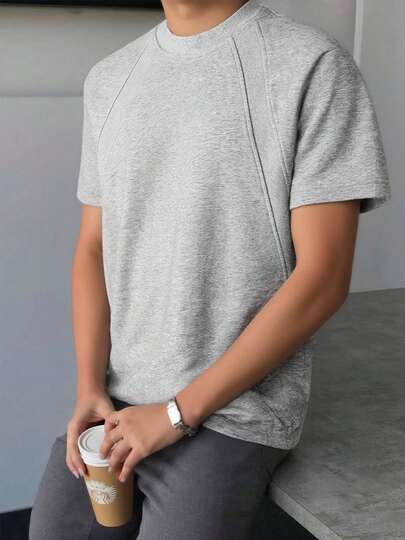 男士纯棉圆领短袖T恤，舒适柔软透气吸汗，休闲简约风格，适合日常、通勤、外出、商务等各种场合，尽显老钱风范。