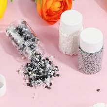 1000 piezas de cuentas Perler negras y blancas de 2,6 mm en botella pequeña rellenable, ligeras y portátiles, adecuadas para manualidades de accesorios DIY y decoración