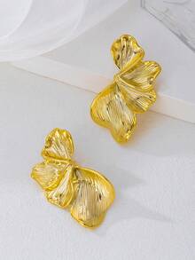 1 par de pendientes de mujer con diseño minimalista de media flor con acabado metálico, regalo para ella