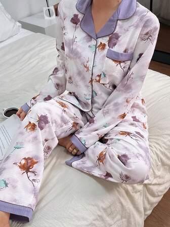 Ensemble de pyjama à imprimé floral pour l'automne/l'hiver, Top à manches longues et pantalon doux et mignons avec col et boutons pour femmes. Ensemble de vêtements de nuit et d'intérieur.