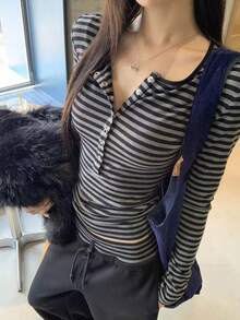 女士新款条纹长袖打底T恤，修身小众设计上衣 - 黑灰條紋 - 查看 1