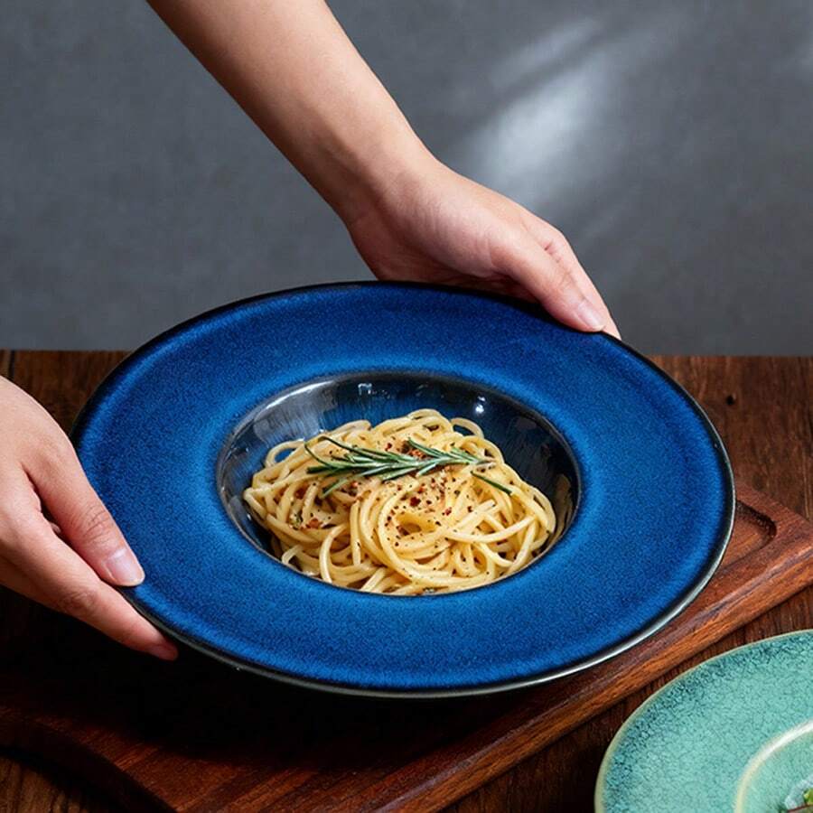 1pc 9in Creative Pasta Plates With Rim, Retro Kiln Change Ceramic Wide Rimmed Soup Bowl, Premium Porcelain Pasta Plate Bowl, Shallow Soup Plates For Restaurants, Hotels, And Foodies