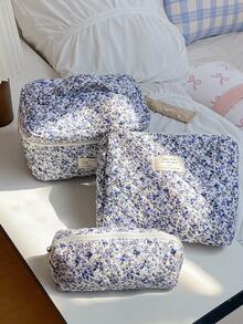 1 PC Blue Floral Print Multi-Purpose Make Up Bag, Halloween, Trick Or Treat, Fashionable And Casual Large Capacity Portable Zipper Makeup Bags, Travel Storage Stationery Storage, Vacation Essentials Cosmetic Bags For Pouch Pads, Wired Earphones, Earpods, Headphones, Charger, Lipsticks, Cosmetics, Skin Care And Beauty Products, Home Decor, School Girls, Keys, Holiday Gifts Bag, Makeup Bag, Toiletry Bag, Desk Organiser, Cosmetic Bag, Makeup Pouch, Make Up Organizer, Vanity Accessories, Make Up Pouch, Makeup Bags,Cosmetic Bag,Makeup Organiser,Travel,Makeup Pouch,Bag,Vanity,Make Up Pouch,Travel Essentials,Pouch Bag,Travel Essential,Vanity Accessories,Small Makeup Bag,Makeup Pouch,Cosmetic Bag,Travel Essential,Large Capacity,Large Makeup Bag,Christmas Gifts,Pouch,Travel,Gifts For Women,Women's Necessaire,Travel Essential,Pouch,Clutch / Small Handbag,Necessaire,Makeup Organizer,Makeup Organize,Pouch,Brush Holder,Mini Pouch,Large Capacity Pouch