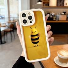 Cubierta de teléfono con borde negro y diseño de abeja amarilla sosteniendo una taza de café para uso diario en cafeterías y espacios casuales Aplicable a los teléfonos de la serie Apple y Galaxy - Blanco - Ver 2