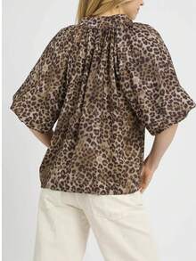 Plus Size Leopard Print V-Neck Batwing Sleeve Woven Blouse - Multicolor - View 2