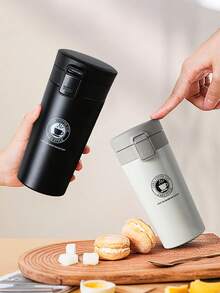 Copo de café portátil clássico de 380/510 ml, ideal para viagens. Feito em aço inoxidável, possui isolamento térmico e é perfeito para bebidas como café, chá, suco e outras bebidas. Ideal para todas as estações do ano.