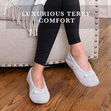 Isotoner Women's Diamond Microterry Gemma Ballerina Slippers With Memory Foam Comfort And Suede Sole{Inchsize_nameinch:Inch8-9inch,Inchcolor_nameinch:InchBlackinch} - 黑色雪佛龍 - 查看 5