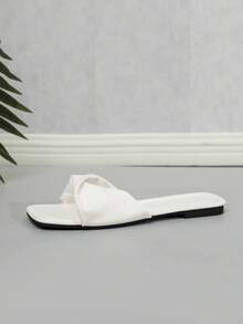 Dép xăng đan đế đen mùa hè mới màu trắng dễ thương, dép quai ngang mũi vuông thời trang nữ. - Trắng với nền đen - Xem 3