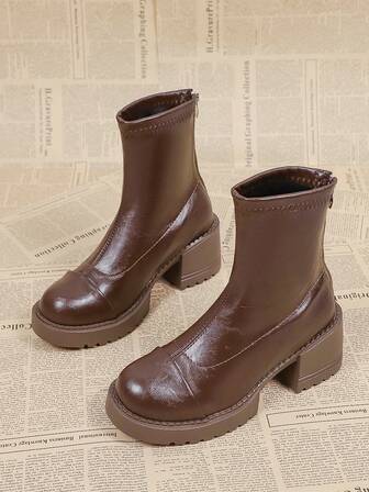 2025 Nya stövlar med tjock sula för kvinnor, korta stövlar med grov klack för petite, högklackade smala stövlar för höst/vinter