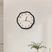 Vintage Style Wall Clock, Daily Retro Creative Hanging Clock, New Model Entrance Hall Clock, Living Room Hallway Wall Hanging Clock, Holiday Gift For Friends And Family - Multicolor - View 3