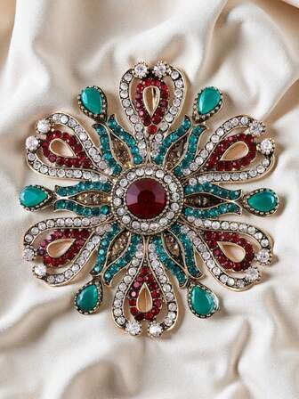 1pc Vintage Baroque Palace Style Hollow Brooch, Fashionable High-End Cross-Border Christmas Clothing Accessory