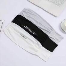 Set de 3 pares de mangas protectoras de sol unisex con tela de seda fría, protección UV UPF50+, efecto refrescante y transpirable, ideales para actividades al aire libre como ciclismo, correr, conducir, senderismo o pesca. Fabricadas con material elástico de alta calidad que se adapta cómodamente al brazo y mantiene la piel fresca incluso en días calurosos. Su diseño ergonómico con orificio para el pulgar brinda mayor cobertura y estabilidad. Perfectas para hombres y mujeres que buscan confort, frescura y estilo mientras protegen sus brazos del sol. Disponible en colores neutros y modernos, se envían en color aleatorio, garantizando variedad y funcionalidad en cada uso. - Multicolor football - Ver 2