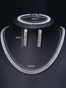 مجموعة مجوهرات من الزركونيا المكعبة 3 قطع للنساء، طقم أقراط إسورة سوار قلادة باللون الفضي، مجوهرات للعروس وحفلات الزفاف والأعياد والعطلات، هدية للزوجة والصديقة والسيدة العاملة