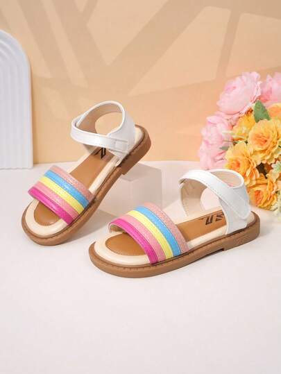 1 Pair Of Girls' Sandals, Decorated With Rainbow Stripes, Made Of PU Leather Material, Comfortable And Easy To Walk, Low Cut With Exposed Toes, Buckle Strap, Flat Heel Style, Lively And Playful Style Sandals, Suitable For Summer Amusement Parks And Daily Shopping
