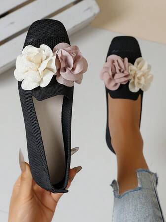 Black Knitted Floral Flat Shoes, Sweet To The Core! The Breathable Knit Upper Material Is Soft And Comfortable, Decorated With 3D Floral Accents For A Gentle Yet Eye-Catching Look With A Strong Girly Vibe.